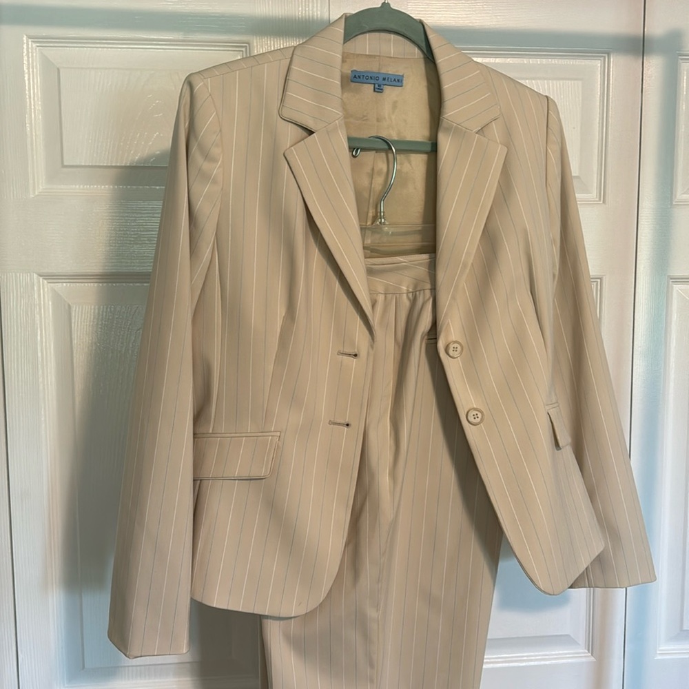 Cream w pinstripes suit jacket size 10 (pants also listed sz12) Antonio Melani